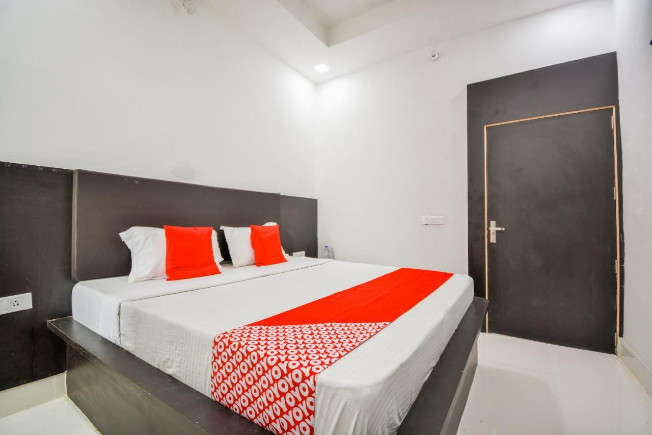 Oyo 43505 Hotel The White House Hisar Exterior photo
